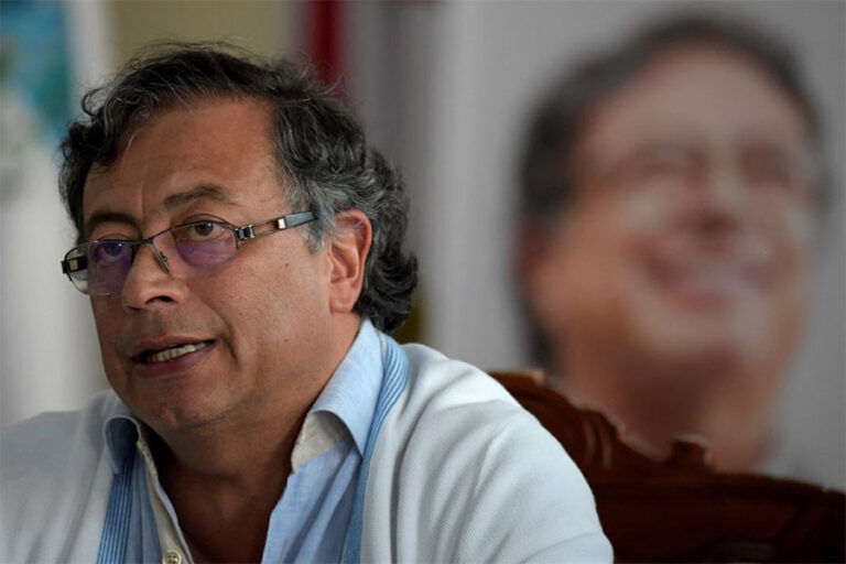 Petro: fascista puro y mentiroso